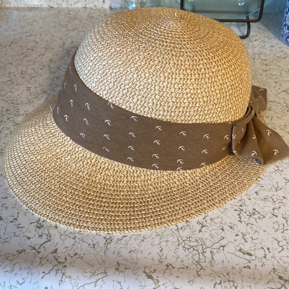 Sun Hat - Picture 2 of 7